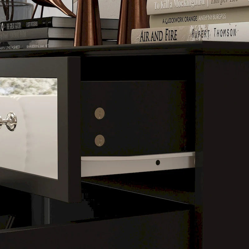 55.1 Akzentschrank mit Spiegel, Sideboard- und Buffetschrank