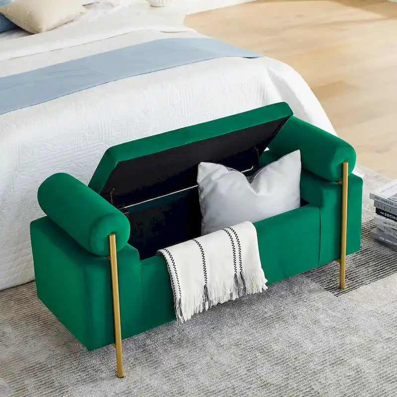 Élégant banc de rangement rembourré avec accoudoirs cylindriques et pieds en fer