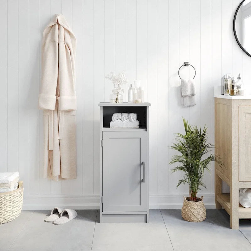 Moderner Badezimmerschrank mit Magnettür und 3 Einlegeböden